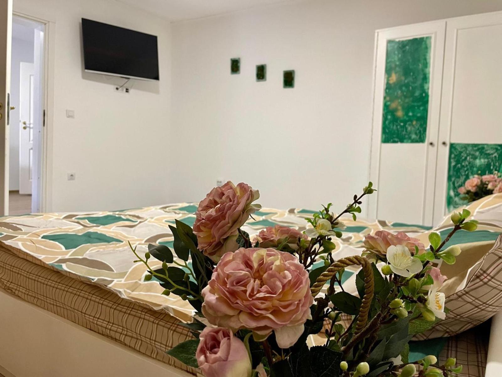 Apartament House Sasca Leilighet Oradea Eksteriør bilde